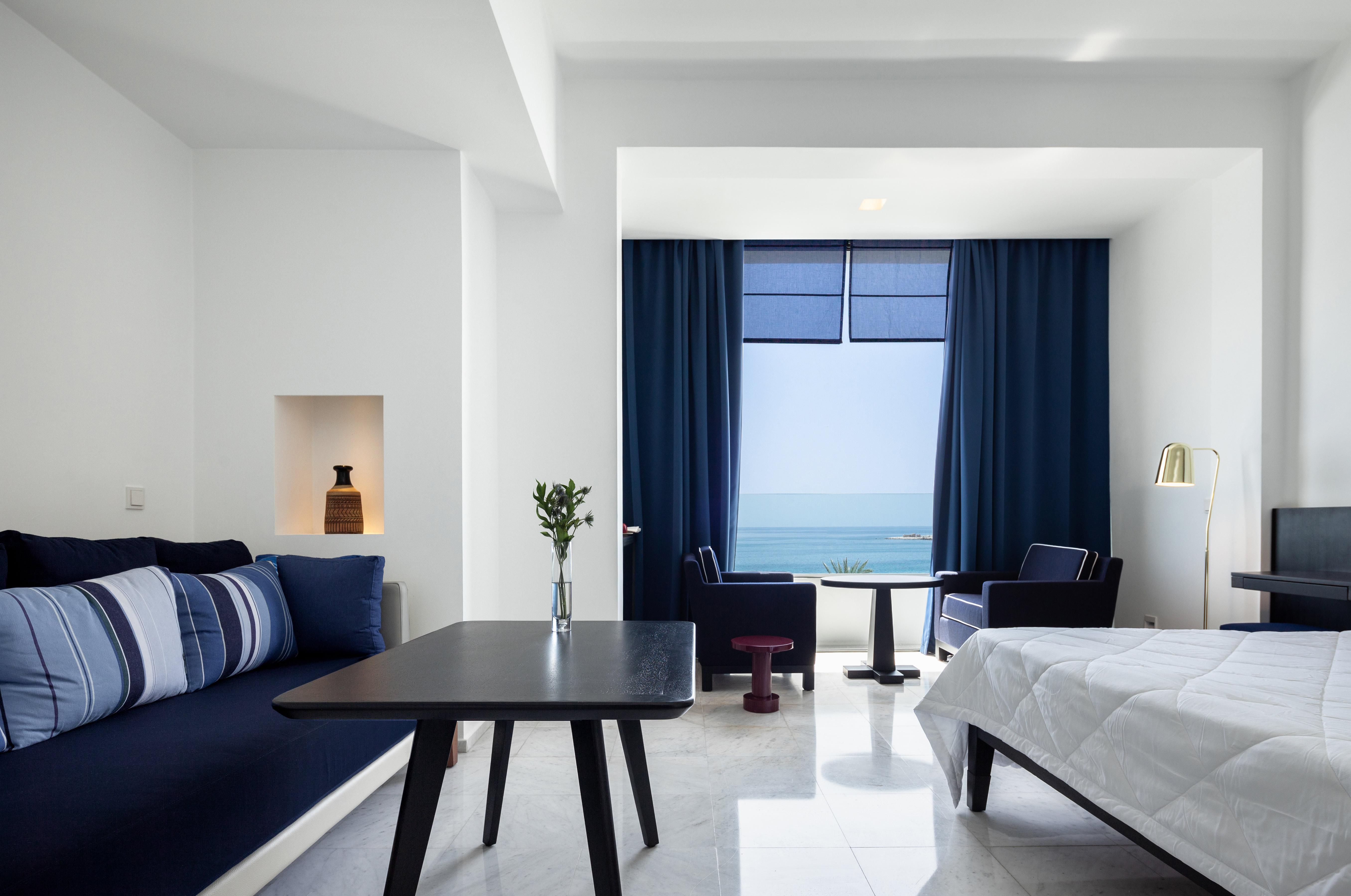 알미라 호텔 파포스 외부 사진 Deluxe room